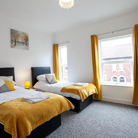 Stay Comfortable-City Centre Location- Sleeps Up To 9 Stoke-on-Trent Ngoại thất bức ảnh