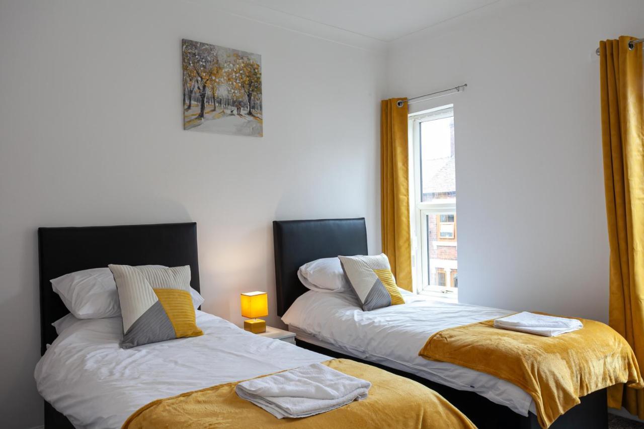 Stay Comfortable-City Centre Location- Sleeps Up To 9 Stoke-on-Trent Ngoại thất bức ảnh