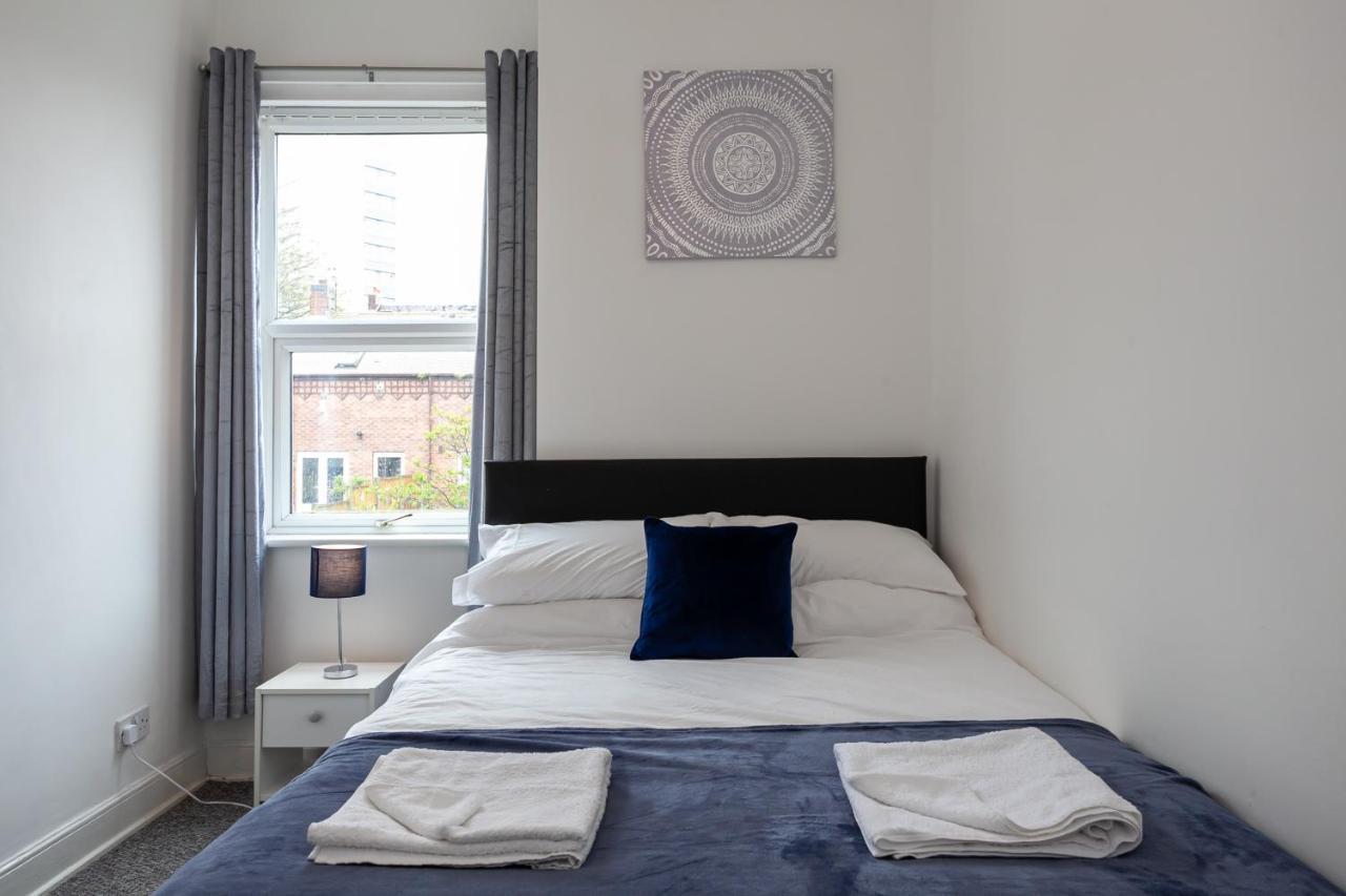 Stay Comfortable-City Centre Location- Sleeps Up To 9 Stoke-on-Trent Ngoại thất bức ảnh