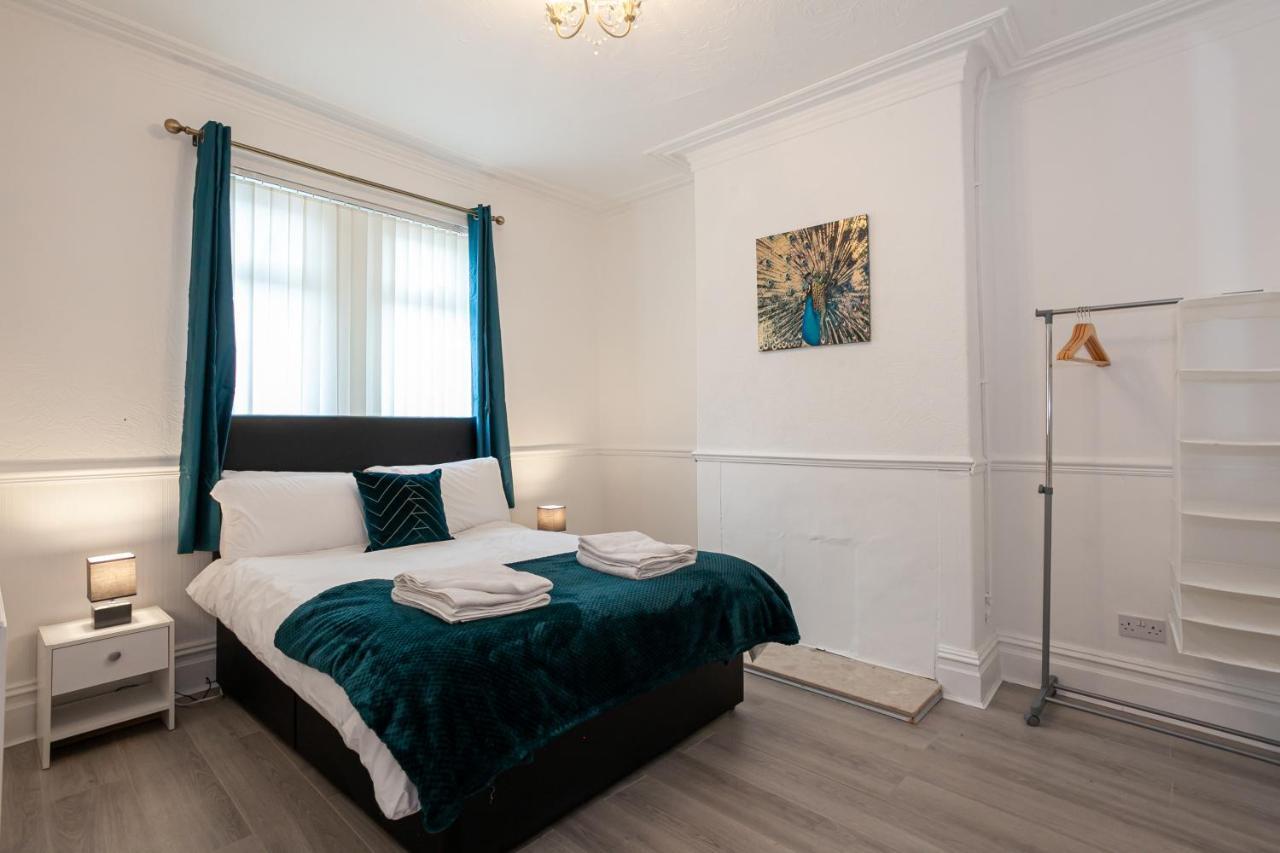 Stay Comfortable-City Centre Location- Sleeps Up To 9 Stoke-on-Trent Ngoại thất bức ảnh