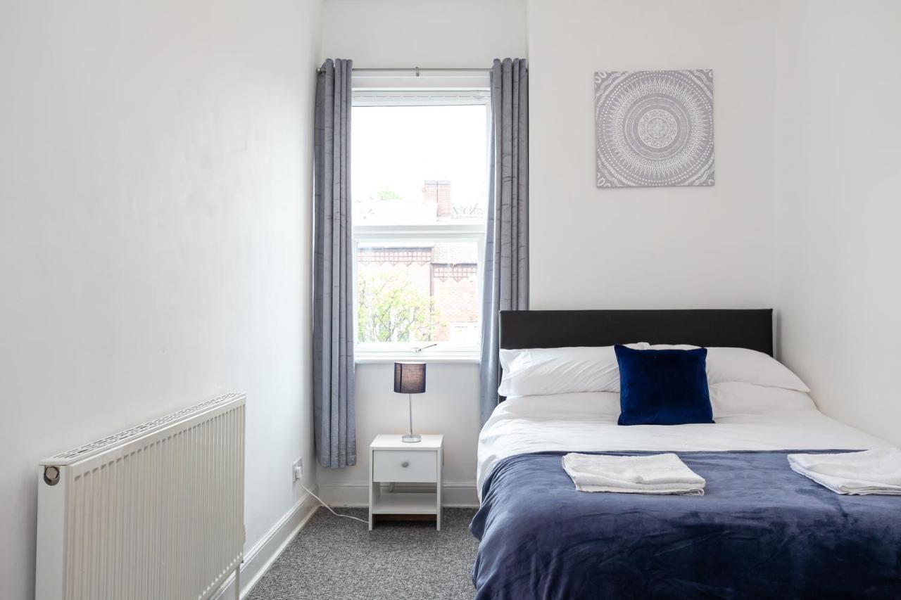 Stay Comfortable-City Centre Location- Sleeps Up To 9 Stoke-on-Trent Ngoại thất bức ảnh